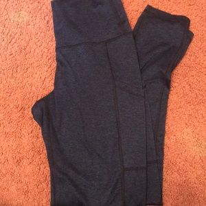 dark blue athletic leggings